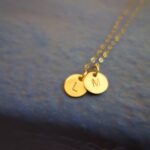 Liontin Emas Inisial